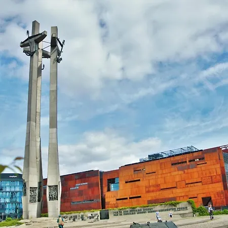 Friendly Place Doki Gdansk Exterior photo